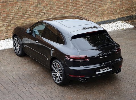 Porsche Macan Turbo Performance Package 12