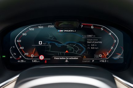 BMW 7 Series M760LI XDRIVE 18