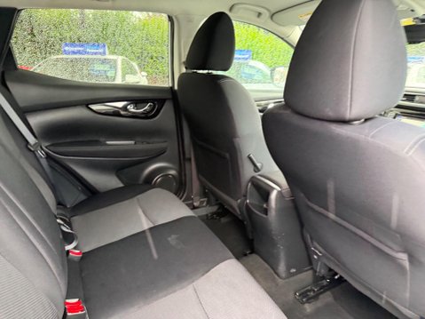 Nissan Qashqai 1.5 dCi N-Connecta 2WD Euro 6 (s/s) 5dr 23