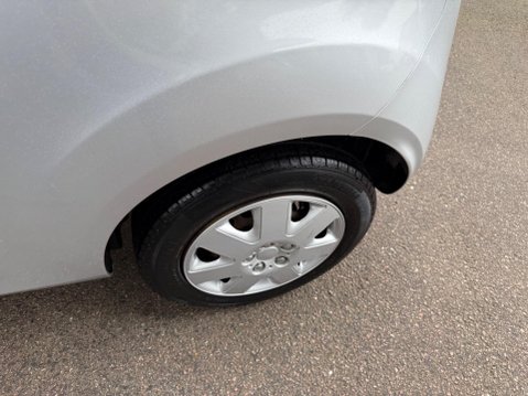 Ford Ka 1.2 Edge Euro 5 (s/s) 3dr 25