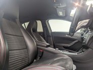 Mercedes-Benz GLA 2.1 GLA 200 D AMG Line Auto 5dr 31
