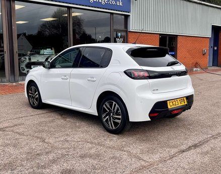 Peugeot 208 1.2 208 Allure Premium+ PureTech SS 5dr 9