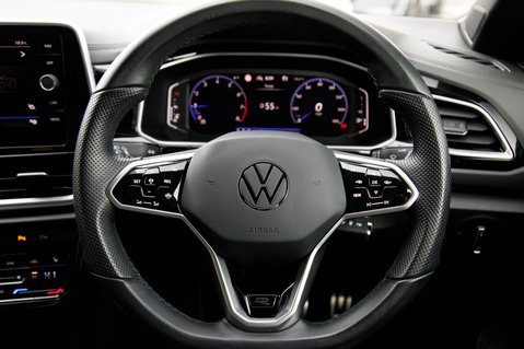Volkswagen T-Roc R-LINE TSI 15