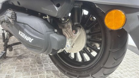 Keeway Versilia 2023 ONLY 2K 125CC SCOOTER NEW MOT WARRANTY 21
