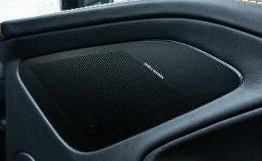 Aston Martin Vanquish S Ultimate 24