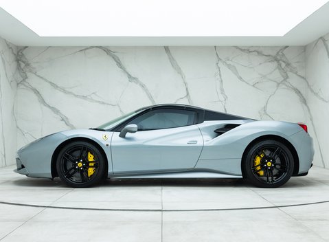 Ferrari 488 Spider 5