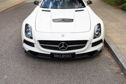 Mercedes-Benz SLS Black Series 7