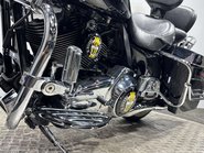 Harley-Davidson Touring 1690 FLHRC ROADKING CLASSIC 2012 TO MANY EXTRAS 21' WHEEL 26