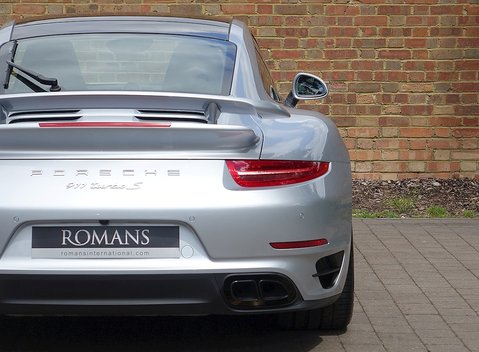 Porsche 911 (991) Turbo S 12