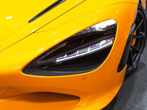 McLaren 750 4.0T V8 Coupe 2dr Petrol SSG Euro 6 (s/s) (750 ps) 65