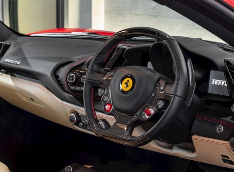 Ferrari 488 GTB 7