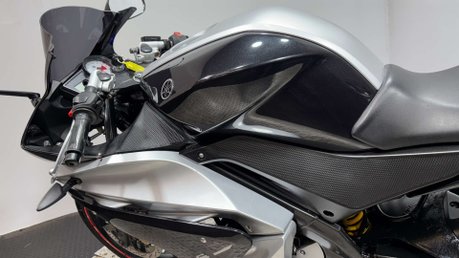 Yamaha R125 YZF 2009 20K 125CC SPORTS BIKES 15BHP NEW MOT SERVICED 25