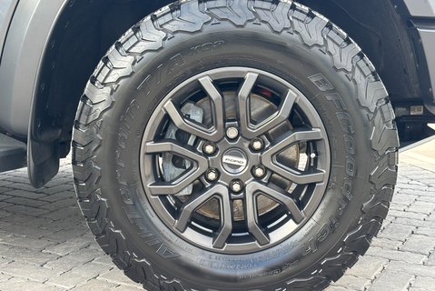 Ford Ranger Raptor 3.0T V6 Ecoboost 292 - Glazed Canopy with Gullwings 38