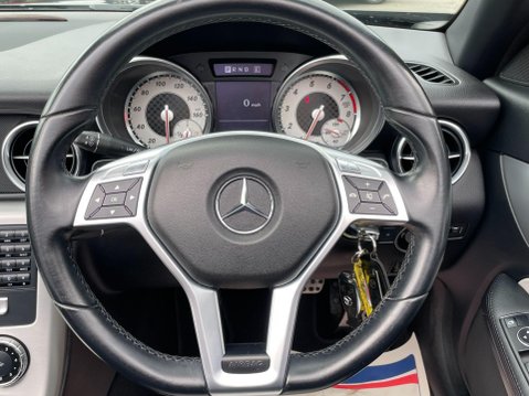 Mercedes-Benz SLK 1.8 SLK200 BlueEfficiency AMG Sport G-Tronic+ Euro 5 (s/s) 2dr 32