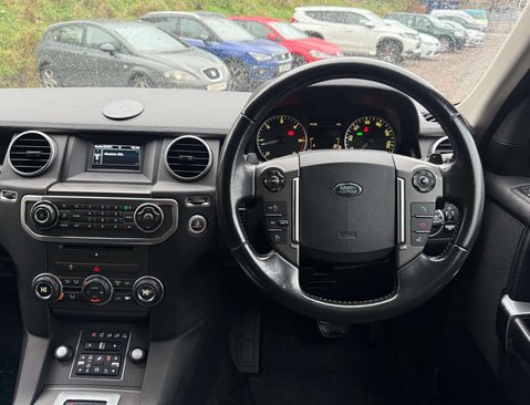 Land Rover Discovery 3.0 Discovery SE SDV6 Auto 4WD 5dr 18