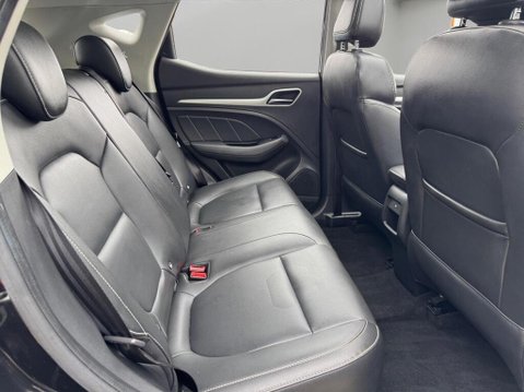 MG ZS 44.5kWh Exclusive Auto 5dr 38
