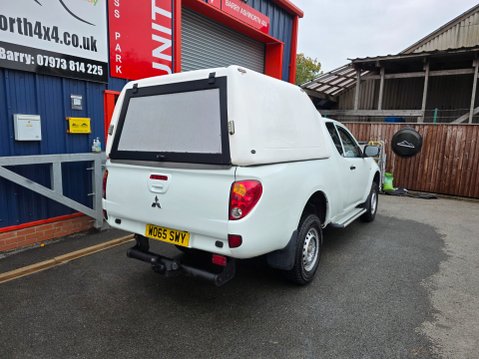 Mitsubishi L200 DI-D 4X4 4LIFE CLUB CAB 8