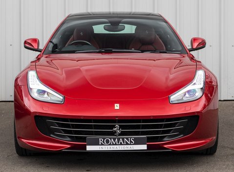 Ferrari GTC4 Lusso T 4