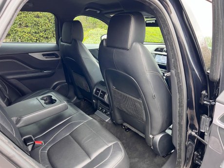 Jaguar F-Pace 2.0 D180 R-Sport Auto AWD Euro 6 (s/s) 5dr 38