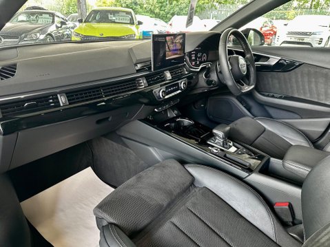 Audi A4 2.0 TDI 35 Black Edition S Tronic Euro 6 (s/s) 5dr 24