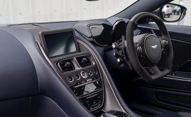 Aston Martin DBS Superleggera 16