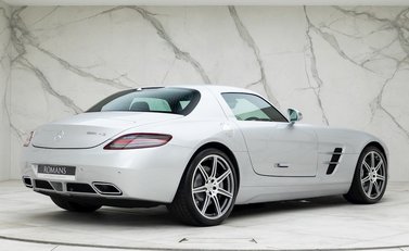 Mercedes-Benz SLS AMG 9