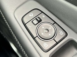 Hyundai SANTA FE 2.2 Santa Fe Premium SE CRDi Auto 4WD 5dr 79