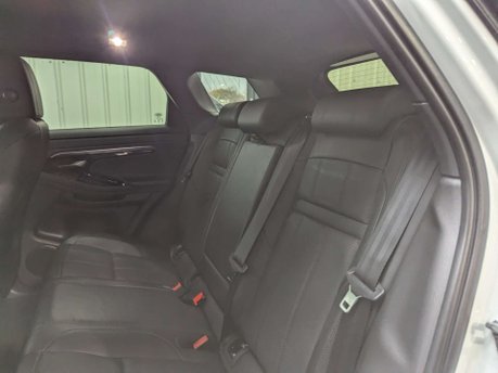 Land Rover Range Rover Evoque 2.0 Range Rover Evoque R-Dynamic S D Auto 4WD 5dr 66