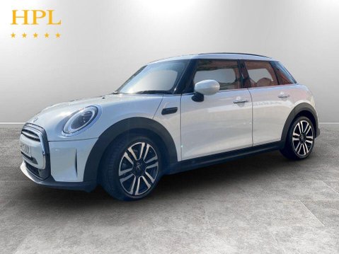 Mini Hatch 1.5 Cooper Exclusive Hatchback 5dr Petrol Steptronic Euro 6 (s/s) (136 ps) 3