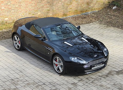 Aston Martin V8 Vantage N400 Roadster 2