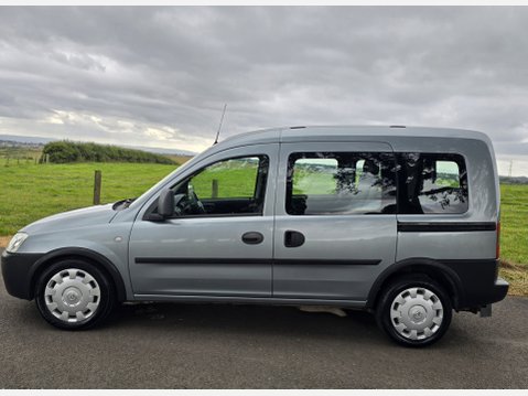 Vauxhall Combo TOUR ESSENTIA CDTI 7