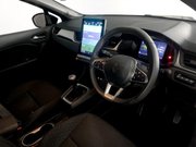 Renault Captur 1.0 TCe evolution SUV 5dr Petrol Manual Euro 6 (s/s) (90 ps) DAB Radio - Al 12