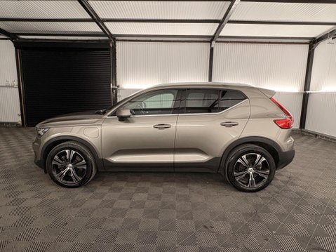Volvo XC40 1.5h T5 Twin Engine Recharge 10.7kWh Inscription Pro Auto Euro 6 (s/s) 5dr 53