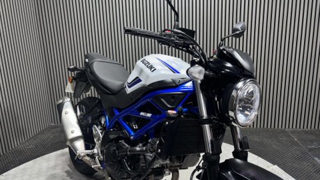 Suzuki SV650 2020 ONLY 8K SERVICED LONG MOT WARRANTY A2 NAKED BIKE 34