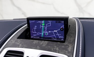 Aston Martin Vanquish S Volante 19