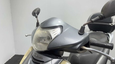 Honda SH300i SH300 2010 300CC PROJECT RUNNING SCOOTER SPARES OR REPAIR BIKE 23