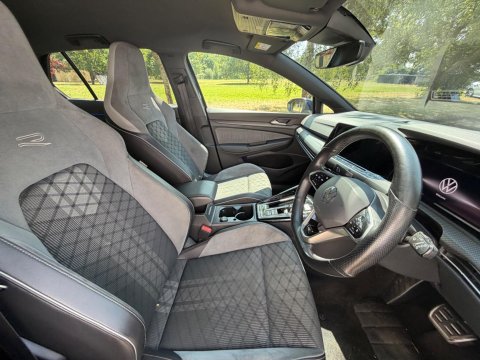 Volkswagen Golf R-LINE ETSI DSG 29