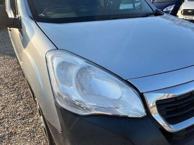 Peugeot Partner SWB L1H1 (SOLD) Low Roof Professional Air Con Nav Sensors EURO 6 NO VAT 22
