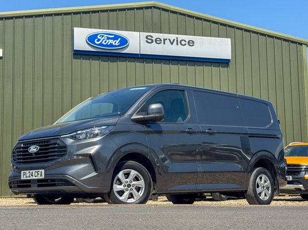 Ford Transit Custom AUTO SWB L1H1 Low Roof Limited 300 Air Con Alloys Sensors Tow Bar EURO 6 1