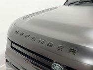 Land Rover Defender 2.0 SD4 S SUV 5dr Diesel Auto 4WD Euro 6 (s/s) (240 ps) 41