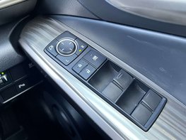 Lexus Is 2.5 IS 300h Advance CVT 4dr 57