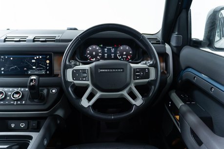 Land Rover Defender 3.0 D250 MHEV X-Dynamic SE SUV 3dr Diesel Auto 4WD Euro 6 (s/s) (250 ps) 25