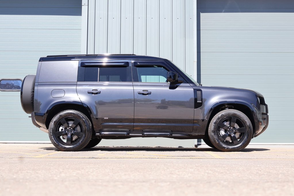 Land Rover Defender 110 BRAND NEW HARD TOP X-DYNAMIC HSE WITH A GENUINE REAR SEAT CONVERSION 3