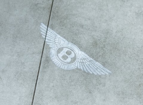 Bentley Bentayga Hybrid First Edition 30