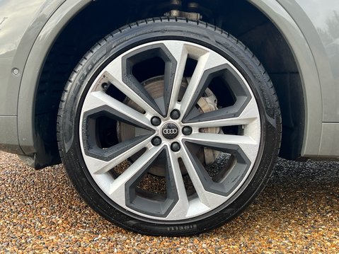 Audi Q5 TFSI QUATTRO S LINE BLACK EDITION 4