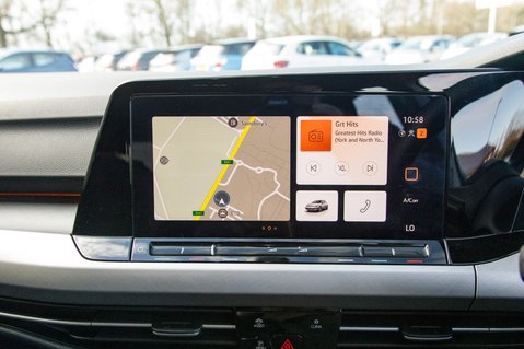 Volkswagen Golf LIFE TSI 33