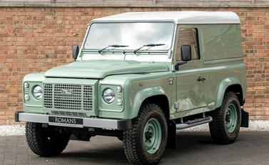Land Rover Defender 90 Heritage Hard Top 8