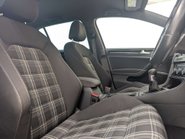 Volkswagen Golf 2.0 Golf GTD 5dr 31
