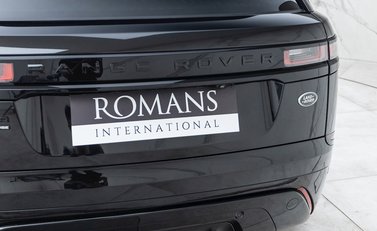 Land Rover Range Rover Velar R-Dynamic D240 HSE 25