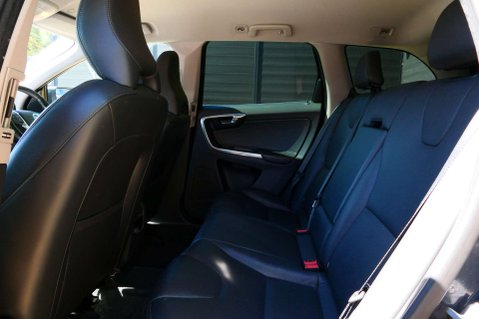 Volvo XC60 2.4 XC60 SE Luxury Nav D5 AWD Auto 4WD 5dr 38